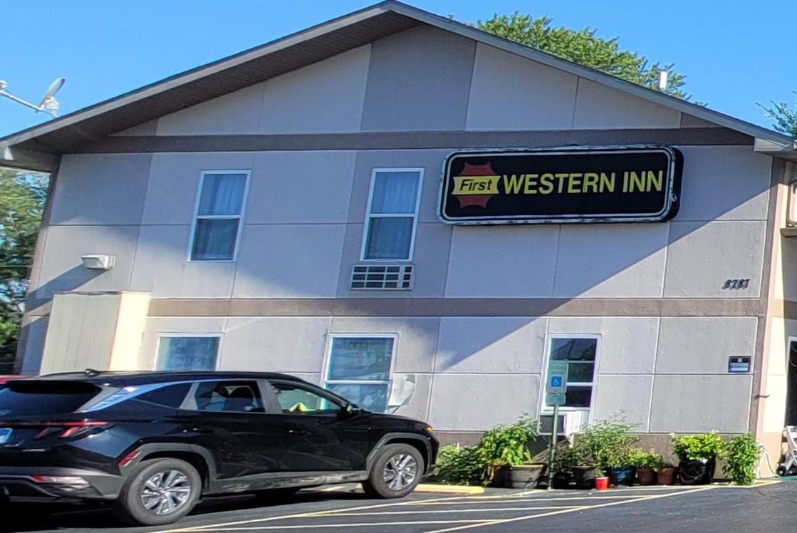 First Western Inn Caseyville 외부 사진